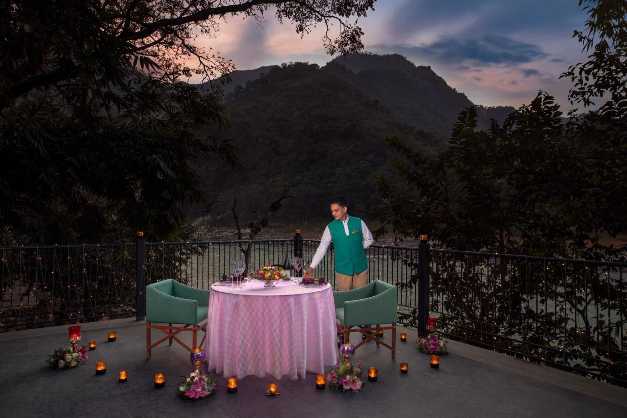 Готель Anand Kashi By The Ganges Rishikesh - Ihcl Seleqtions Sirasu Екстер'єр фото